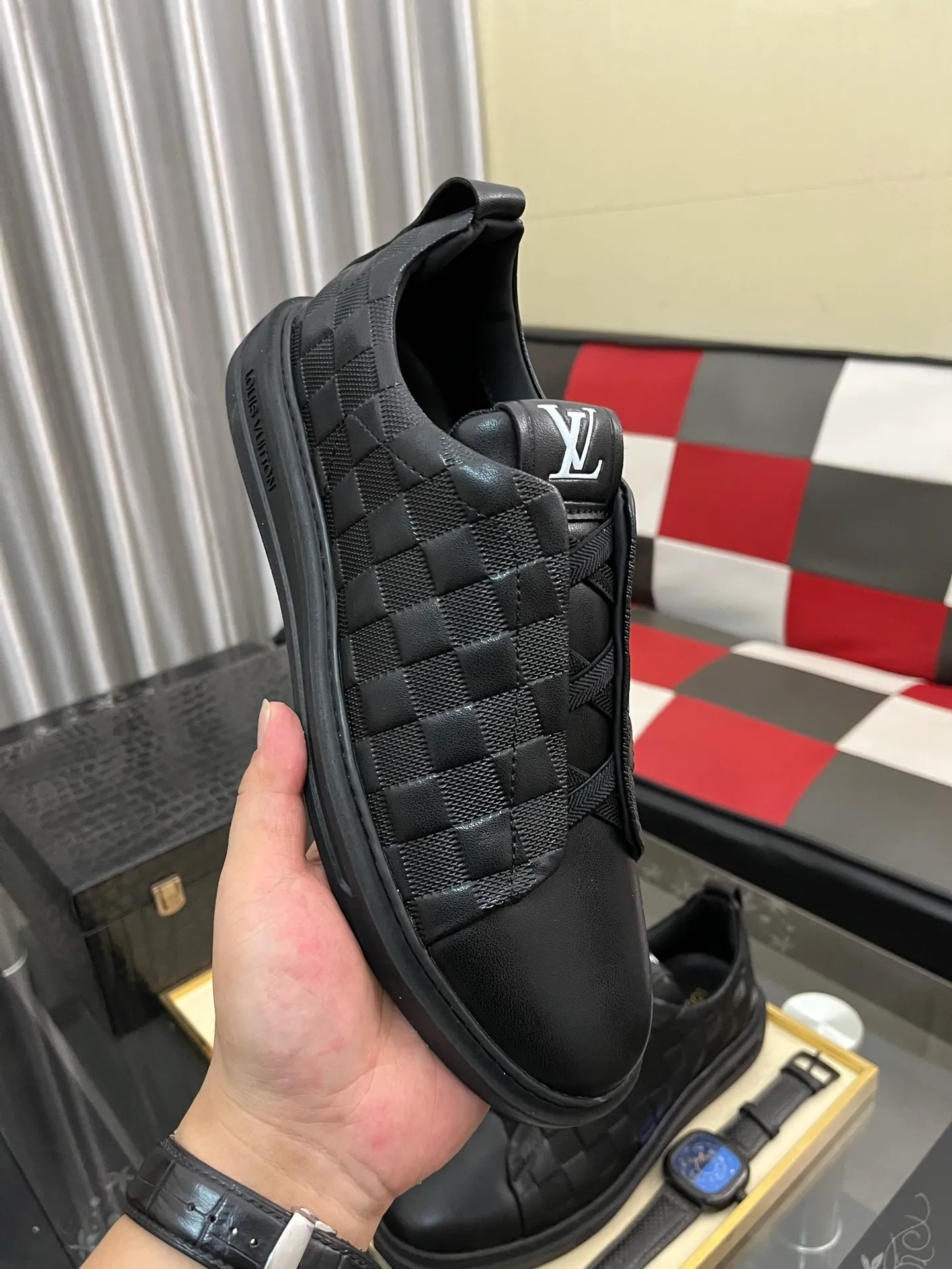Men's shoes💰: 438⌚️⌚️"Loui* Vuitto*" LV's new Gaobang sports and casual shoes, imported first-layer cowhide ➕ imported sheepskin lining, high-end and comfortable, original outsole is light and wear-resistant! Purely handmade, details determine quality! Size 38-444️⃣Colors available